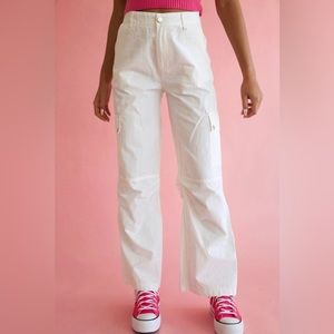 Just Kass Shop Everyday Cargo Pants in white - Small